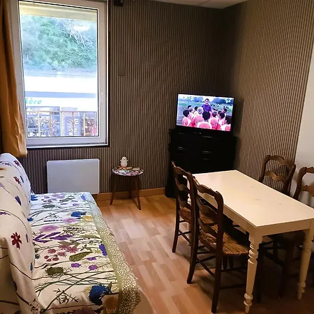 L'echappee Belle Face Aux Falaises * Le Tréport