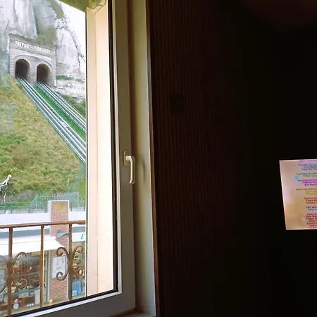 L'echappee Belle Face Aux Falaises * Le Tréport